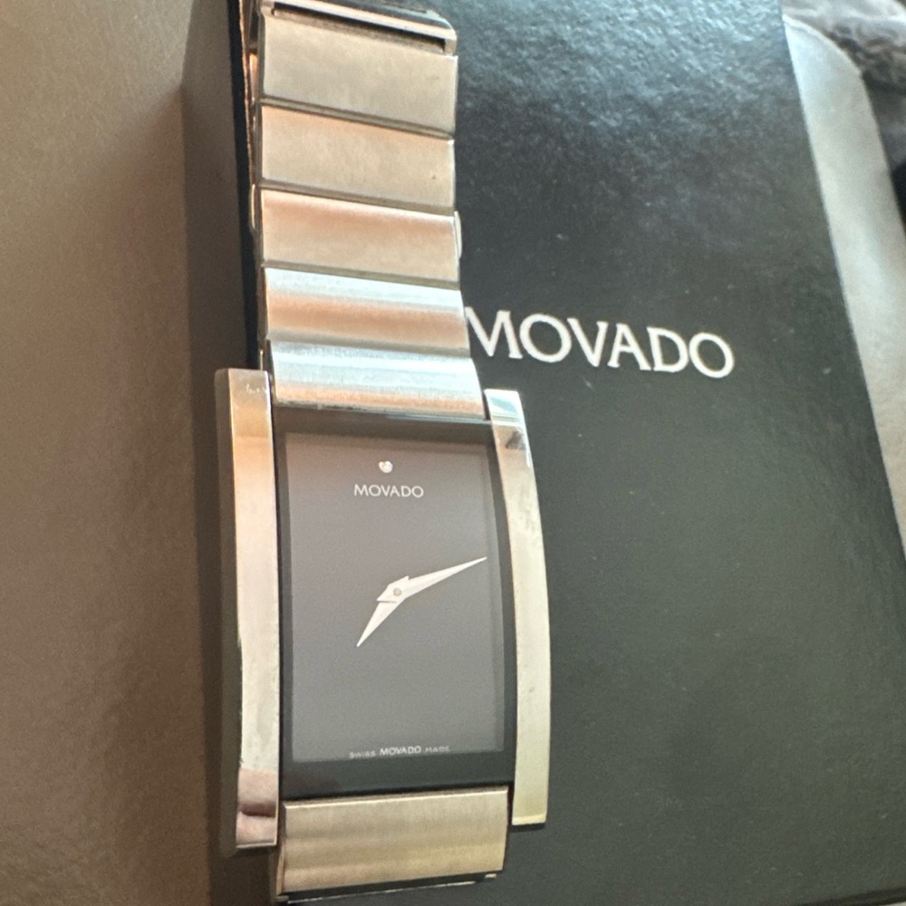 Movado Men's Silver Watch La Nouvelle